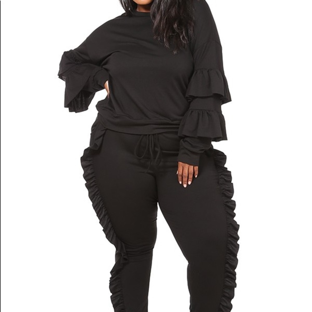 NWT Ruffled Pant Set!